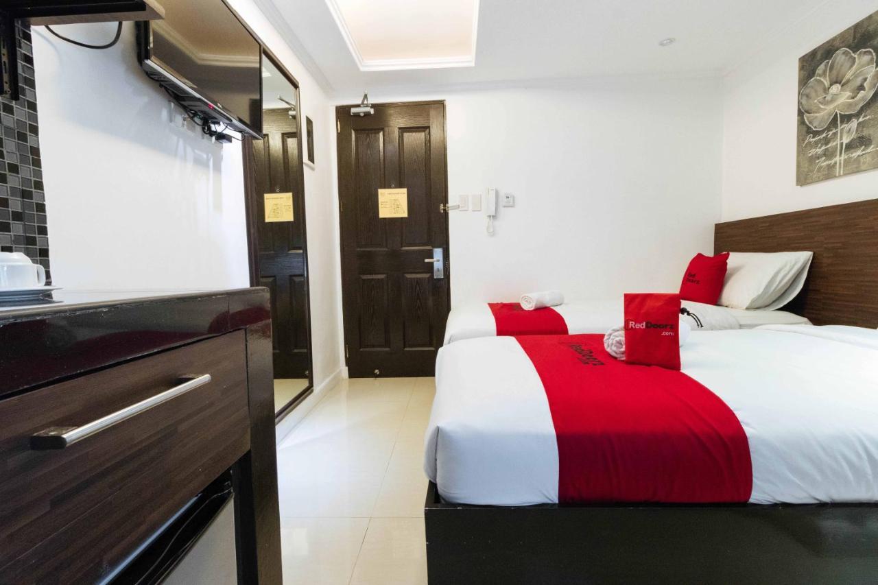 Reddoorz Plus @ Poblacion Makati Makati City Exterior foto